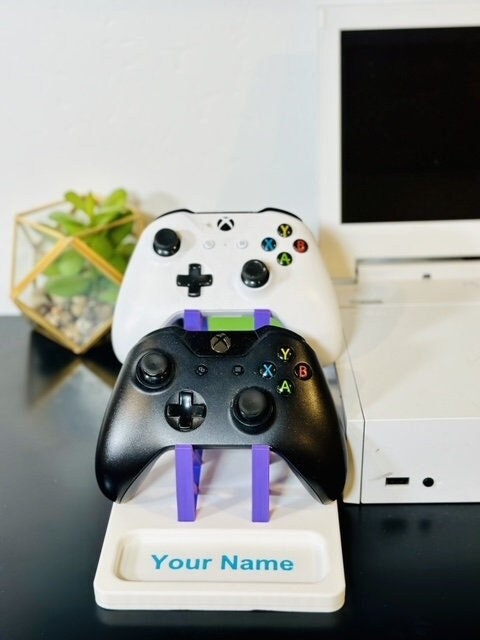 Personalized Universal Controller Stand