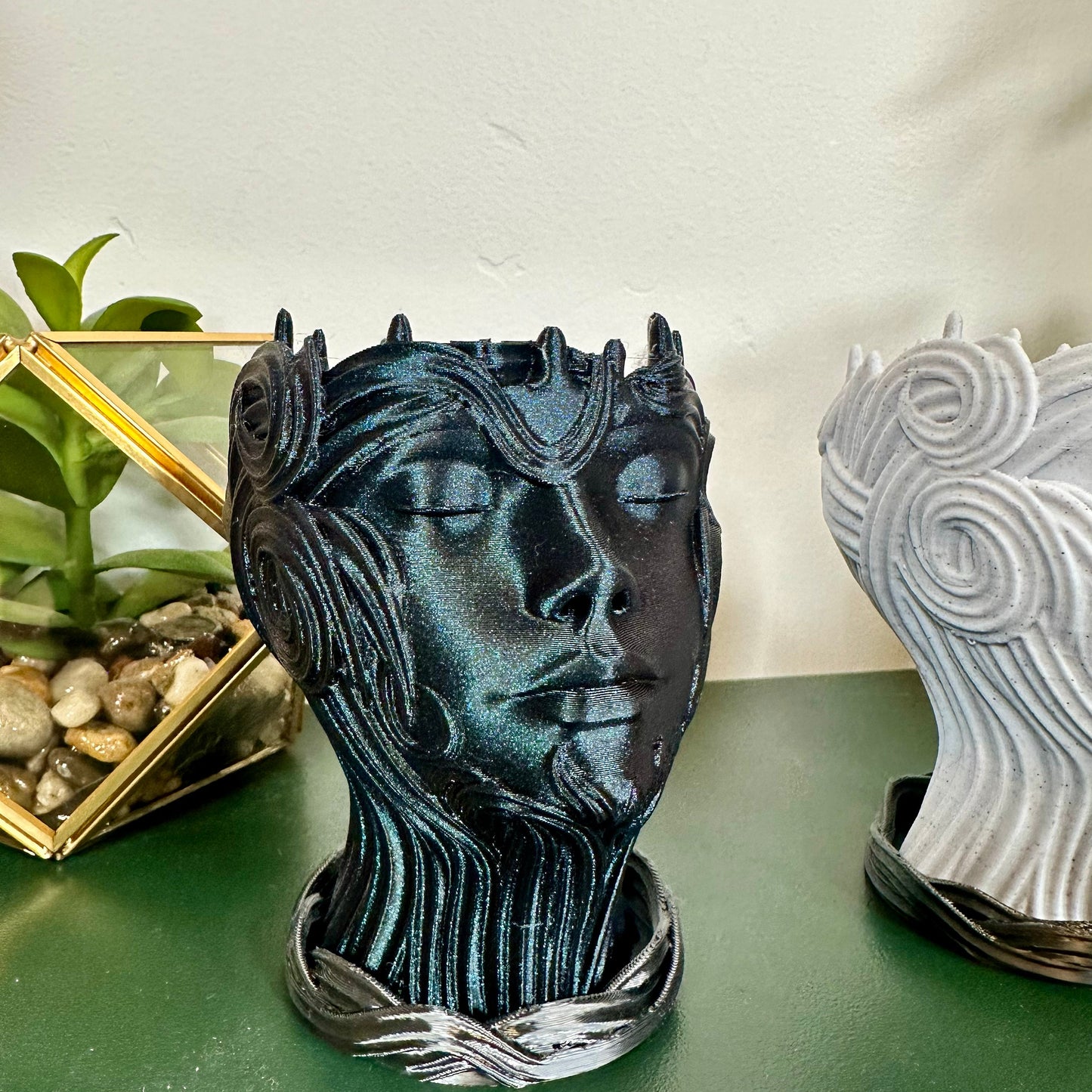 Womens Head Planter