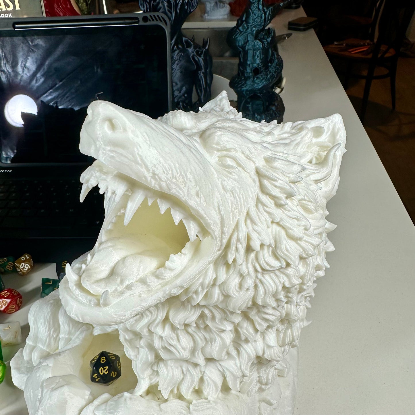 3D Printed Wolf Dice Tower
